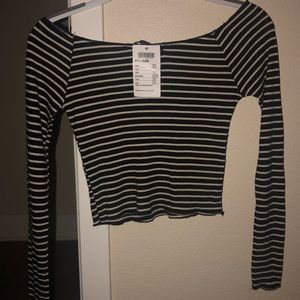 Brandy Melville Autumn Knitted Off Shoulder Crop